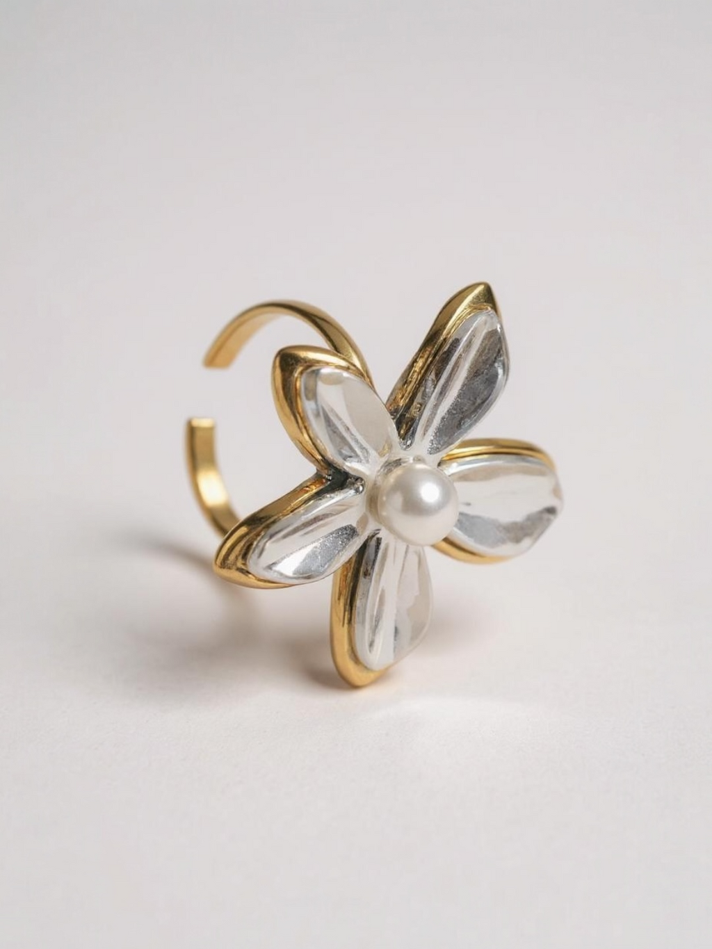 Two Tone Flower Ring