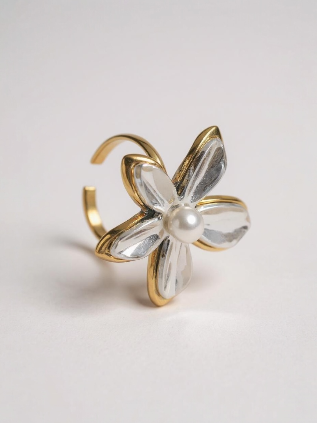 Two Tone Flower Ring