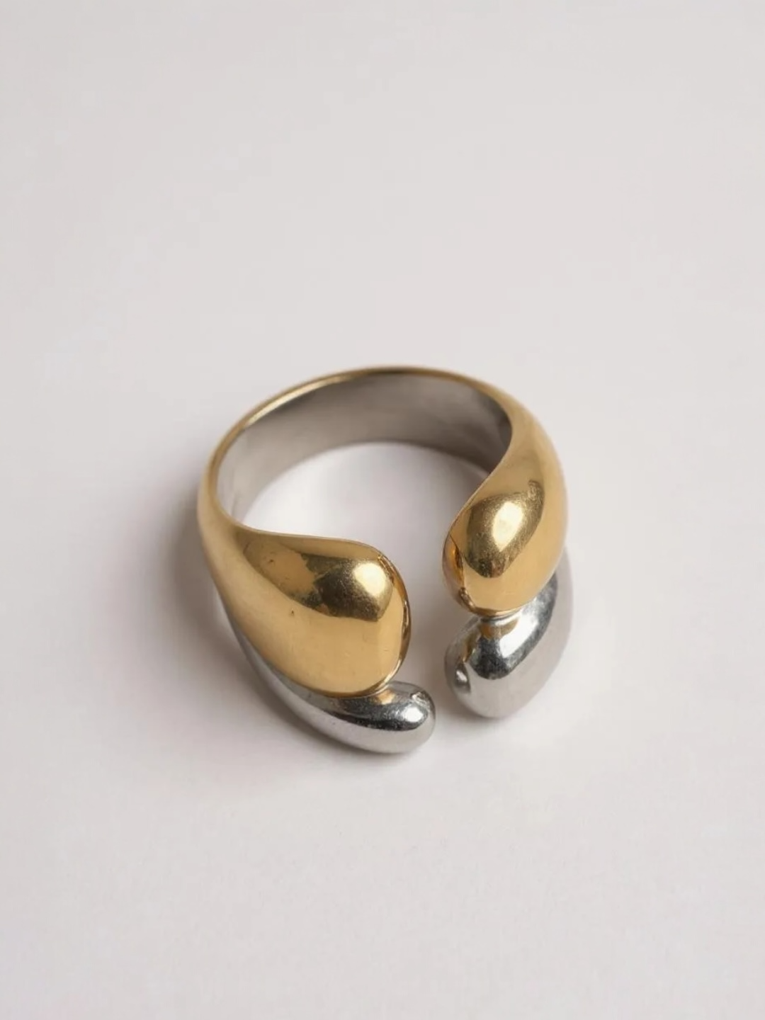 Dual Tone Cross-Border Ring
