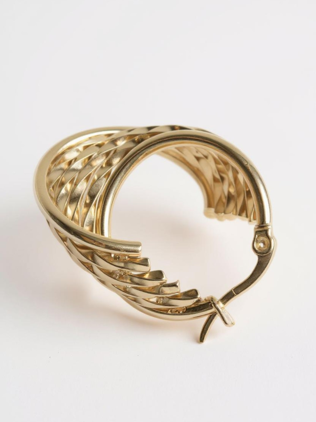 Twisted Hollow Hoops