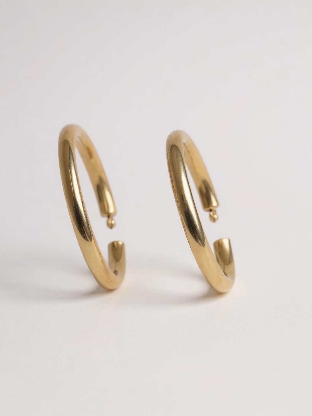 Hollow Chunky Hoops