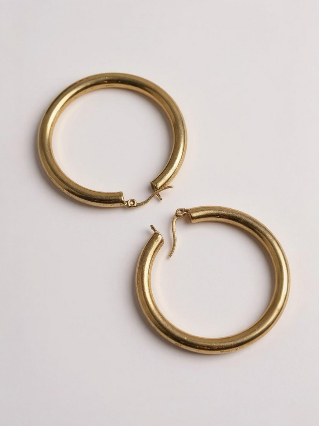 Hollow Chunky Hoops