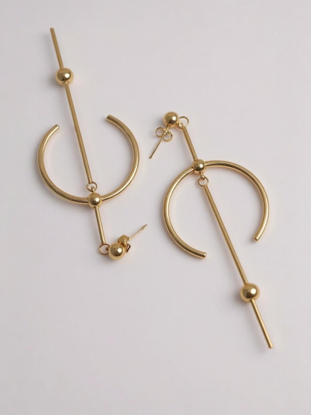 Circle Line Dangle Earrings