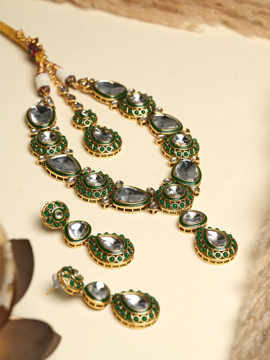 Green Sleek Kundan Necklace