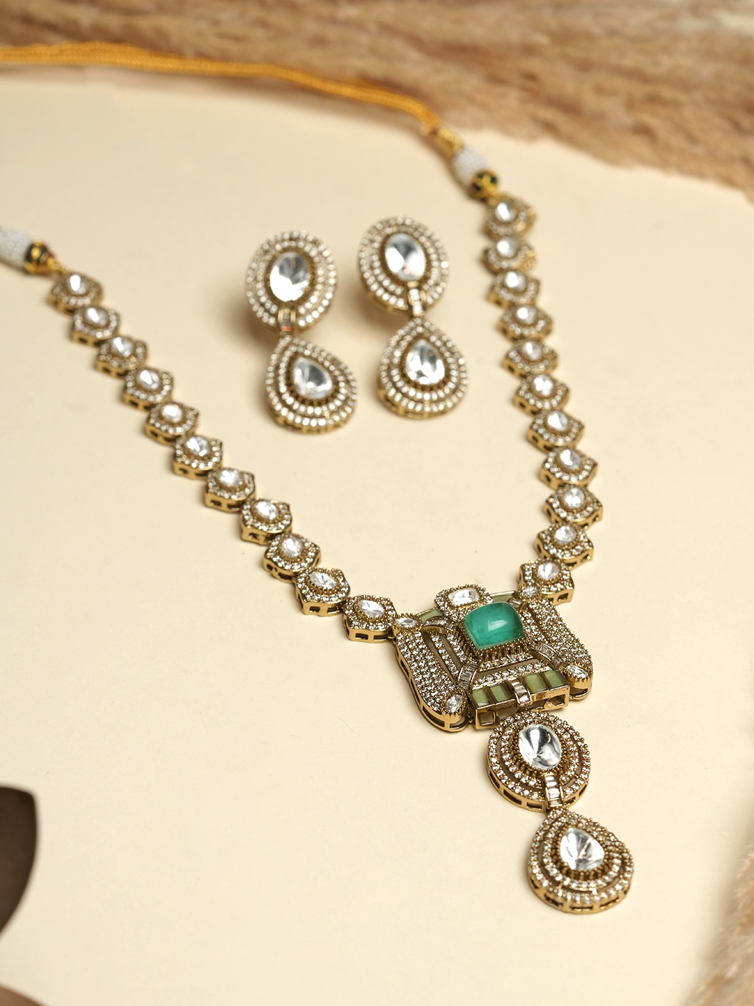 Long Mehendi Polish Kundan Pendant Set