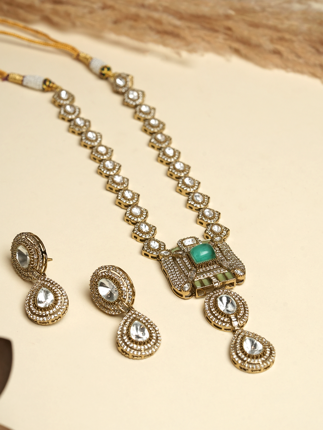 Long Mehendi Polish Kundan Pendant Set