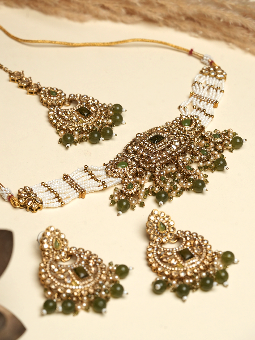 Reverse AD Mehendi Color Choker