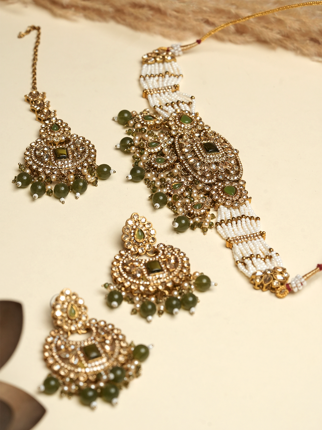 Reverse AD Mehendi Color Choker