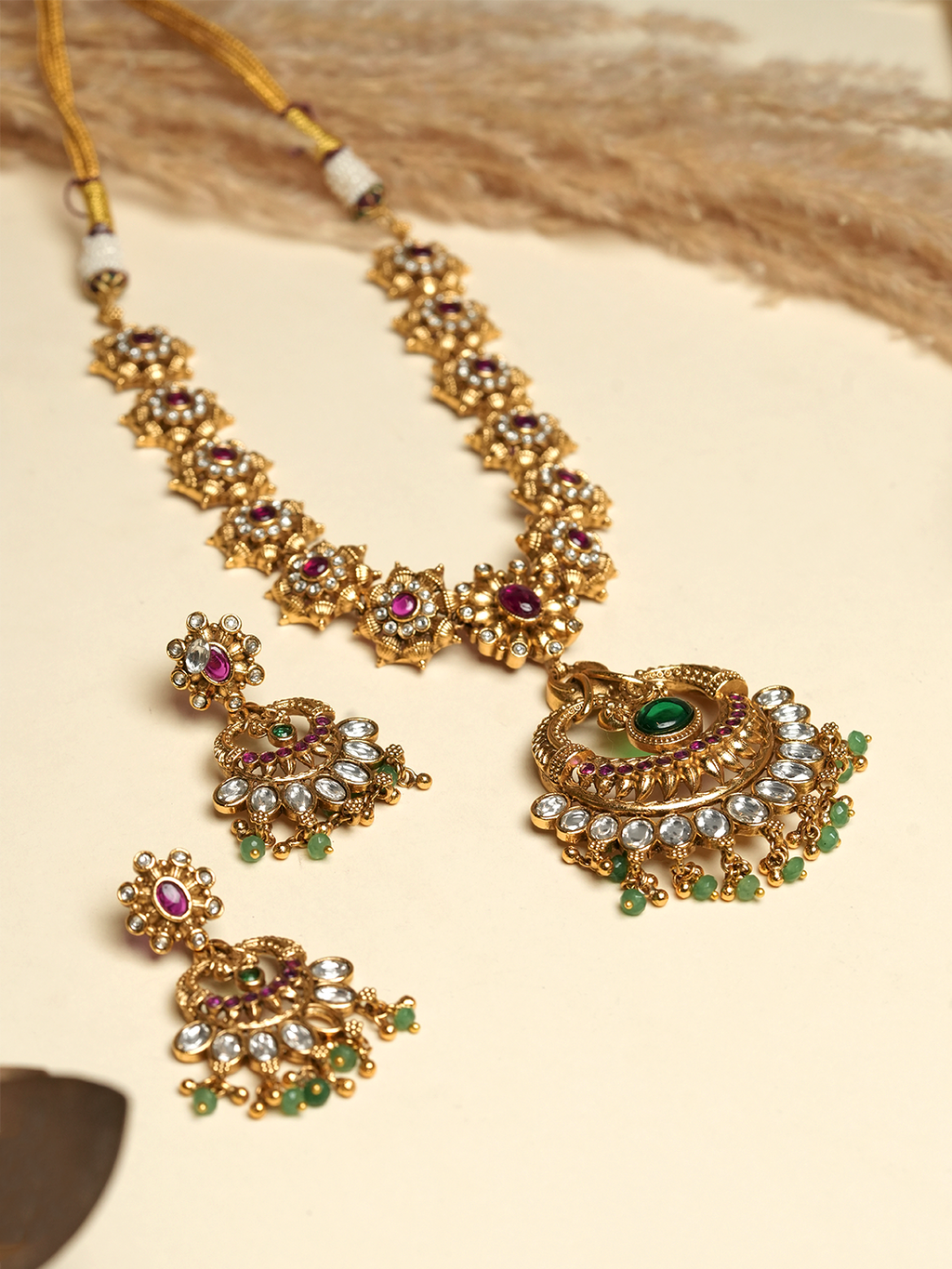 Designer Pendant Set with Kundan Stones