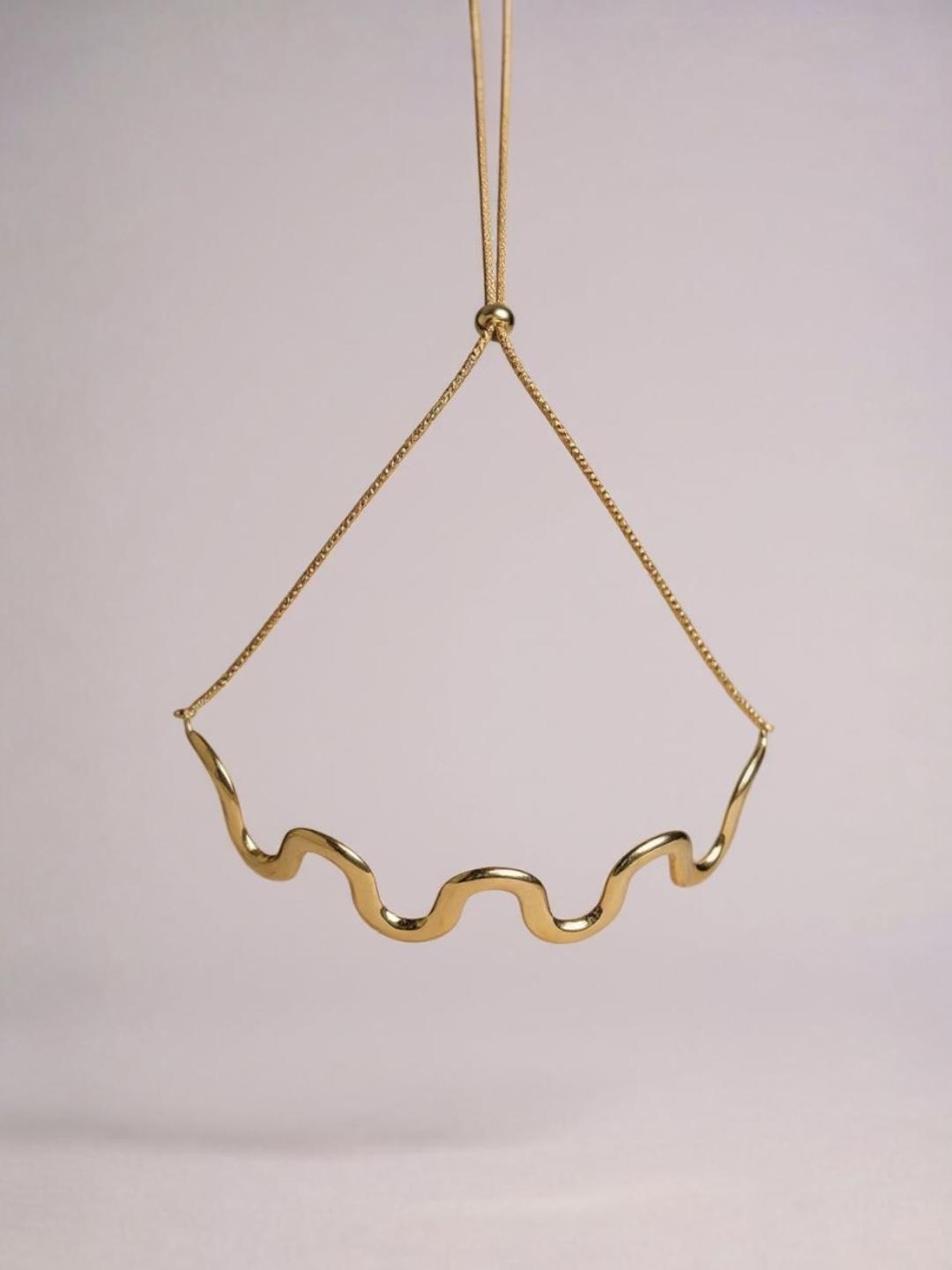 Curve Choker Necklace