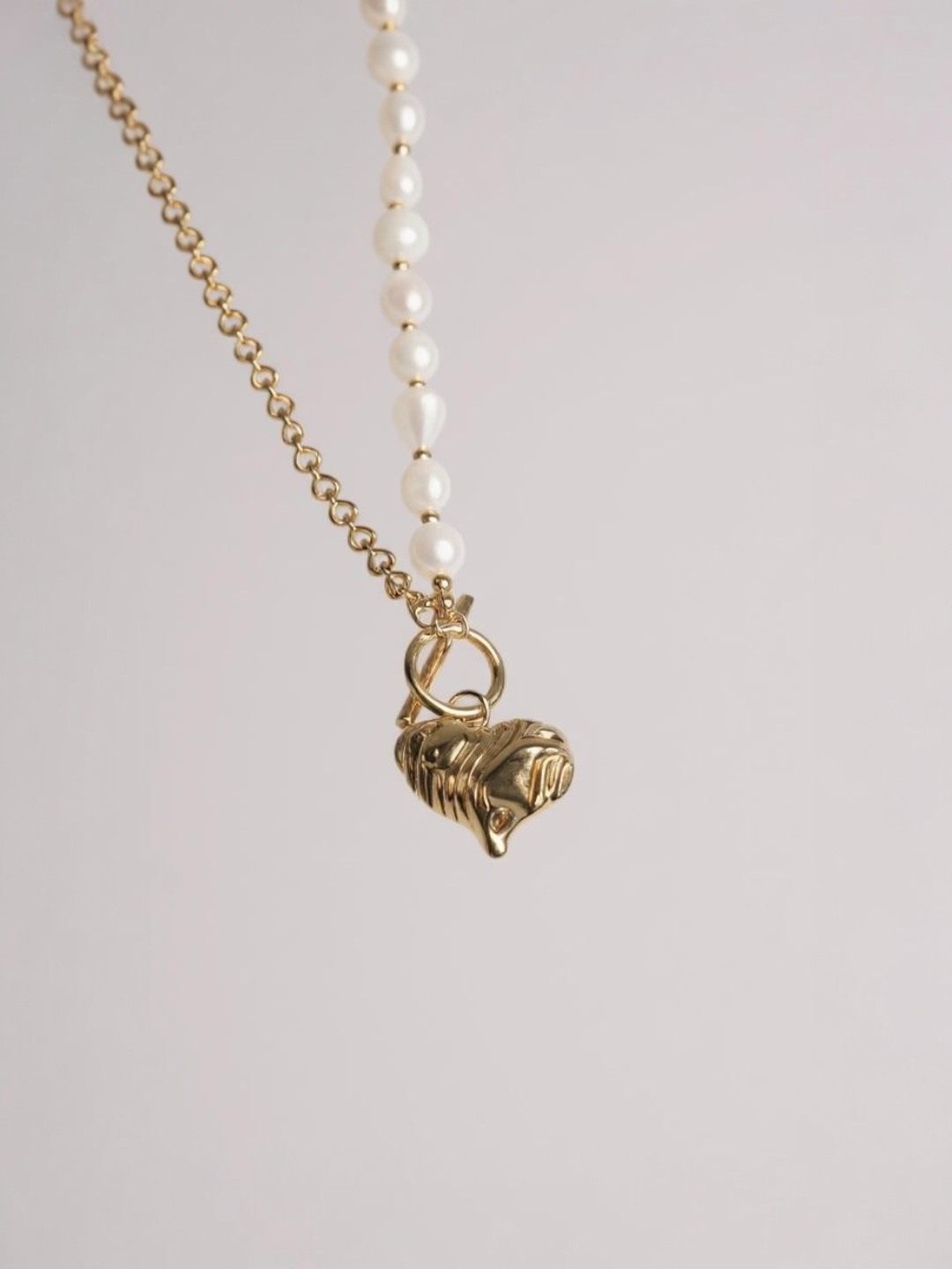 Elegant Baroque Heart Pendant Statement Necklace