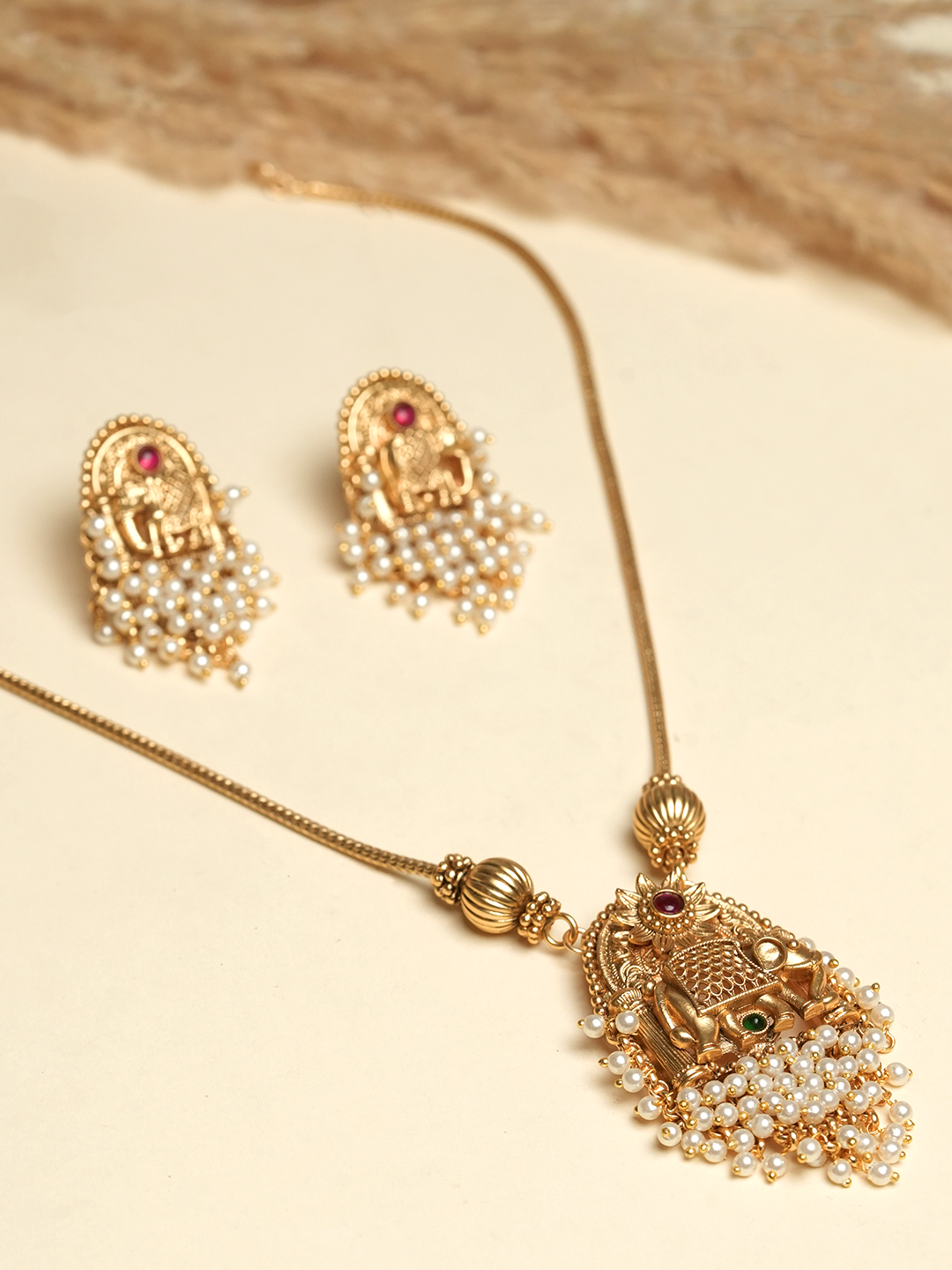 Sleek Elephant Pendant Set
