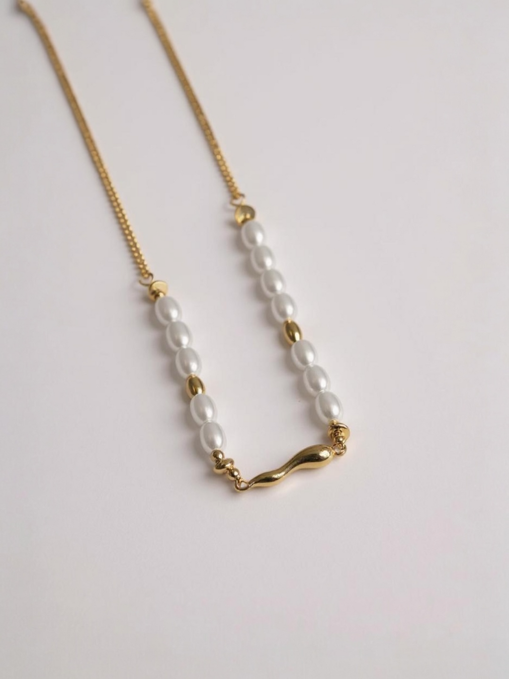 Glass Pearl Oval Pearl Necklace