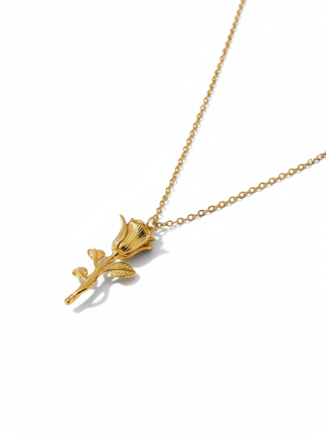 Three-dimensional Rose Pendant Necklace