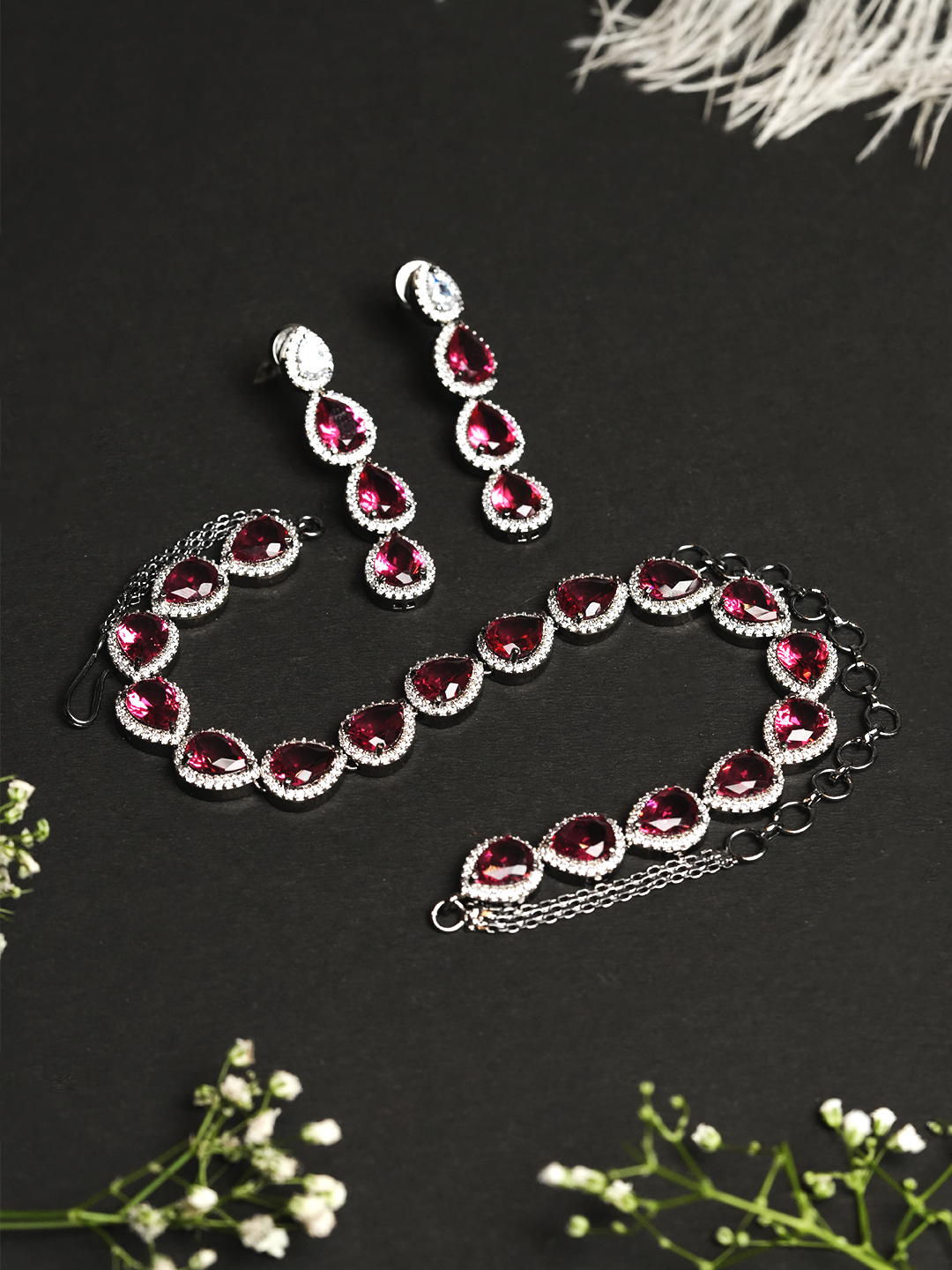 Single Line Black Polish AD Necklace