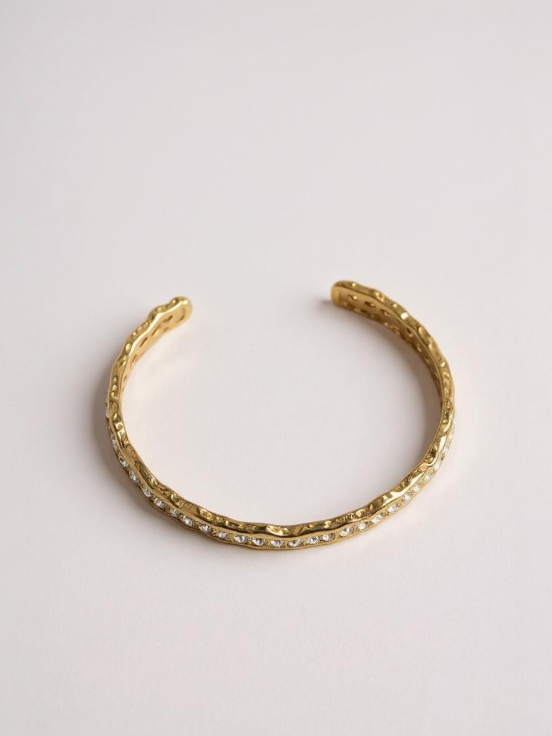 Wave Design with Inlay Rhinestone Opening Bangle