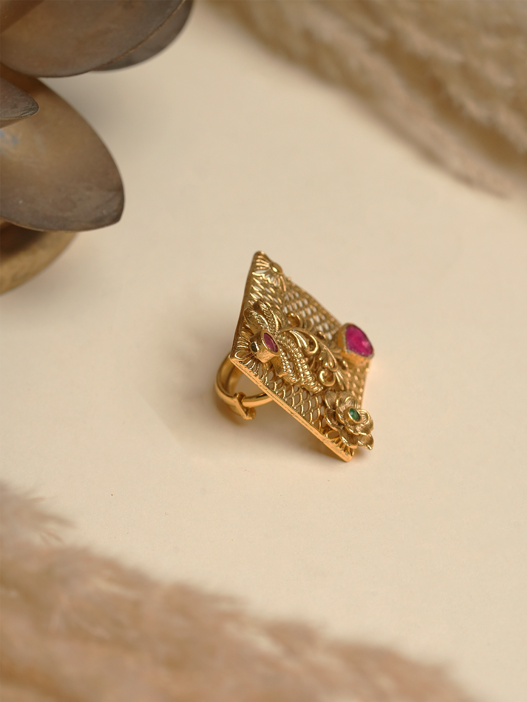 Big Leaf Design Ring