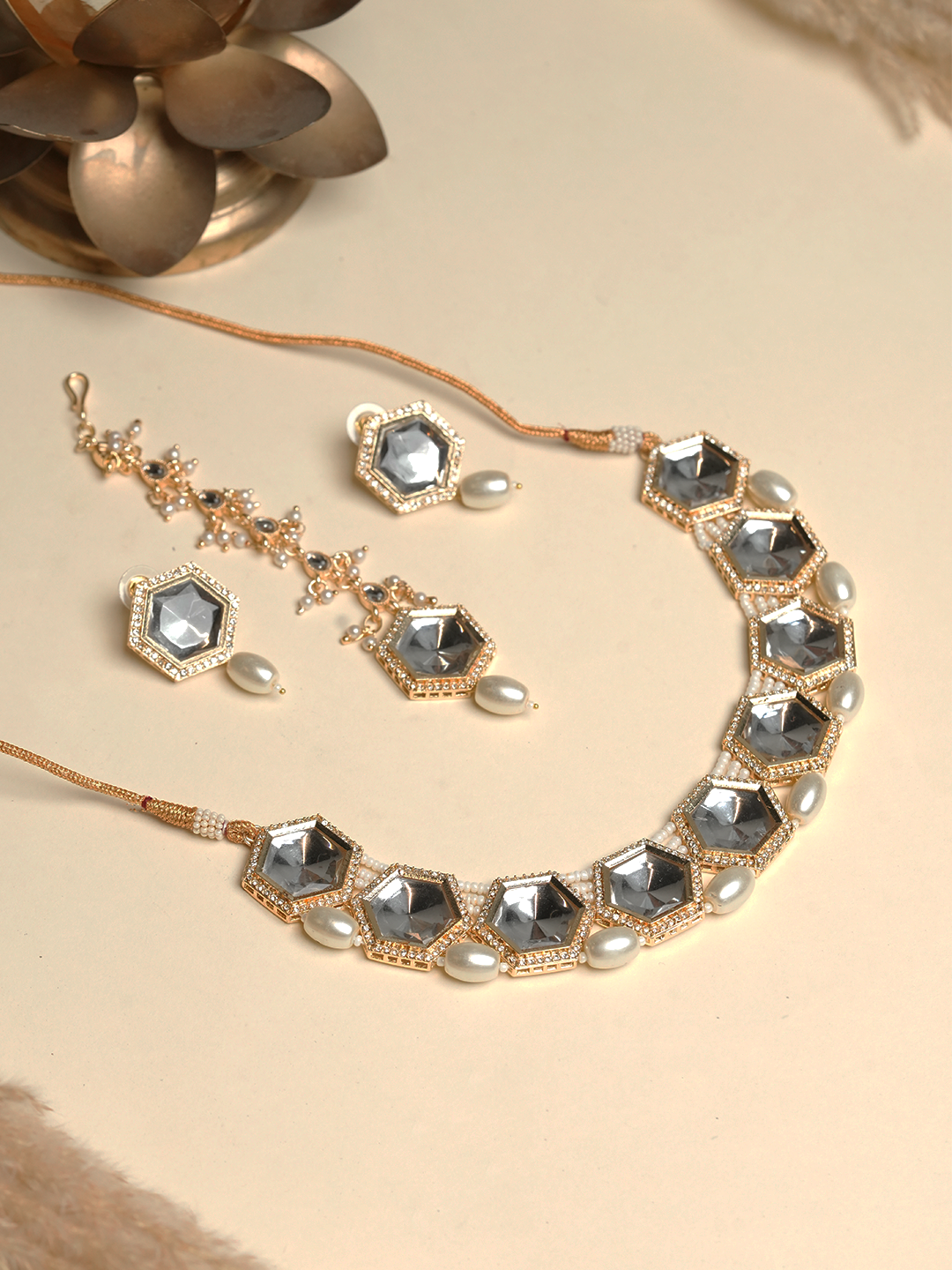 Small Kundan Choker