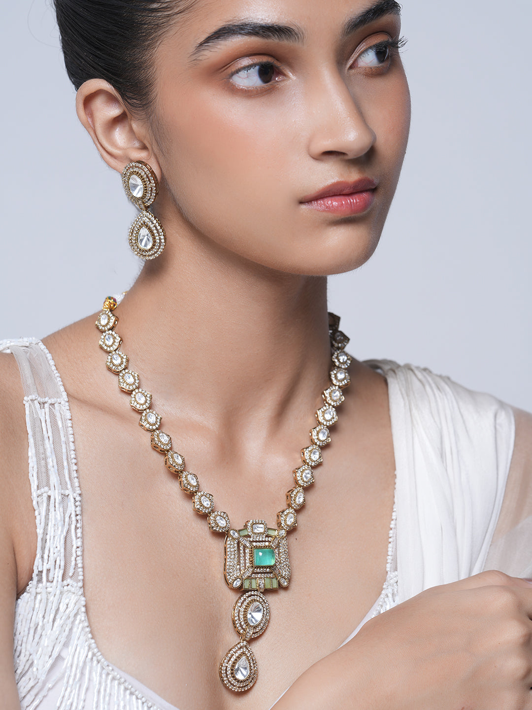 Long Mehendi Polish Kundan Pendant Set