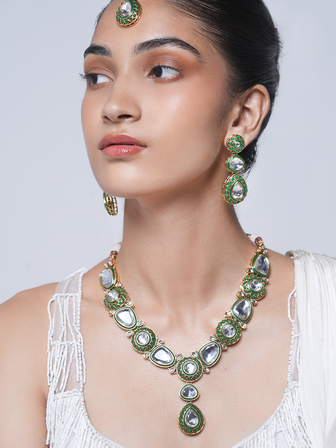 Green Sleek Kundan Necklace