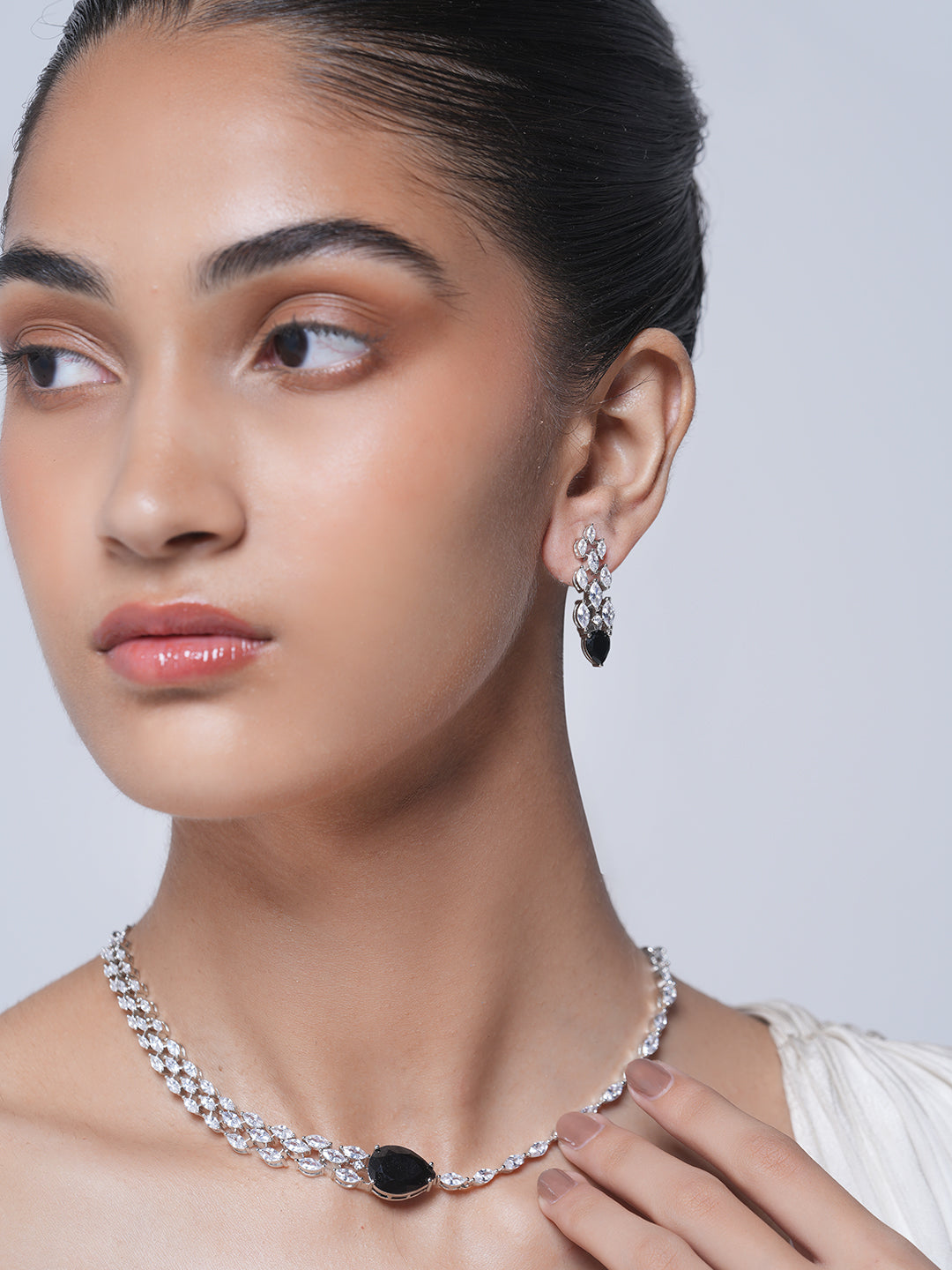 Sleek Single Line AD Necklace