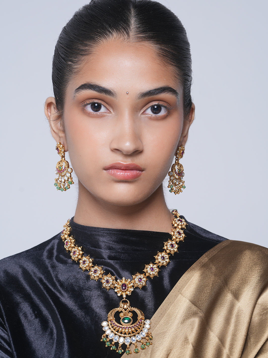 Designer Pendant Set with Kundan Stones