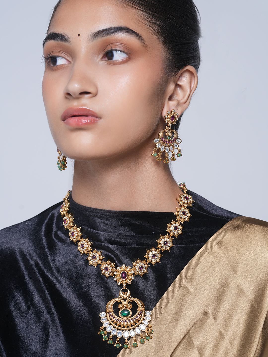 Designer Pendant Set with Kundan Stones