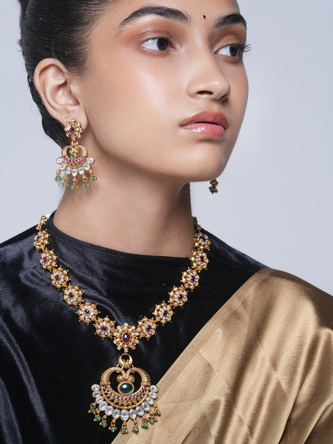 Designer Pendant Set with Kundan Stones