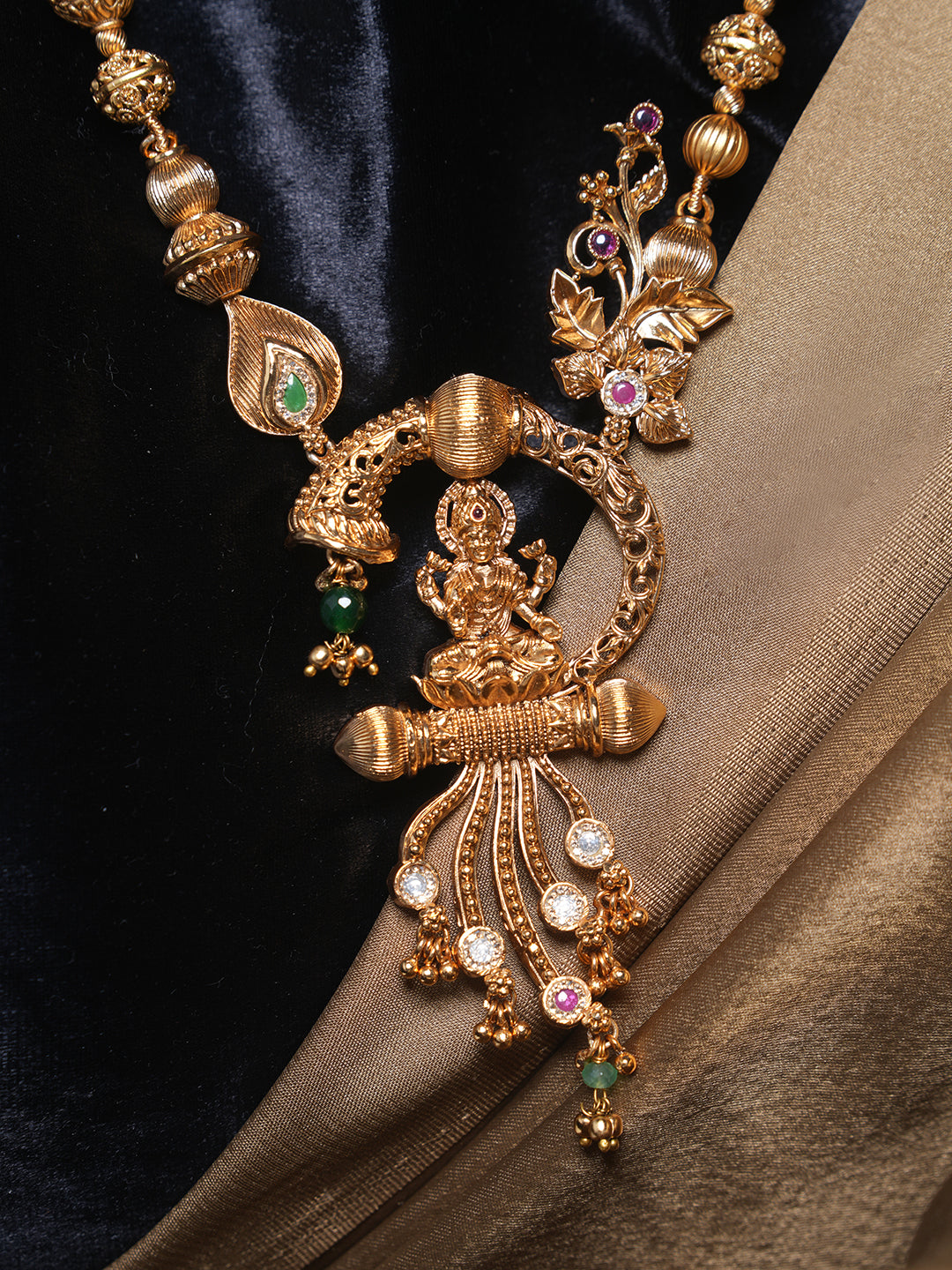 Premium Lakshmi Antique Pendant Set