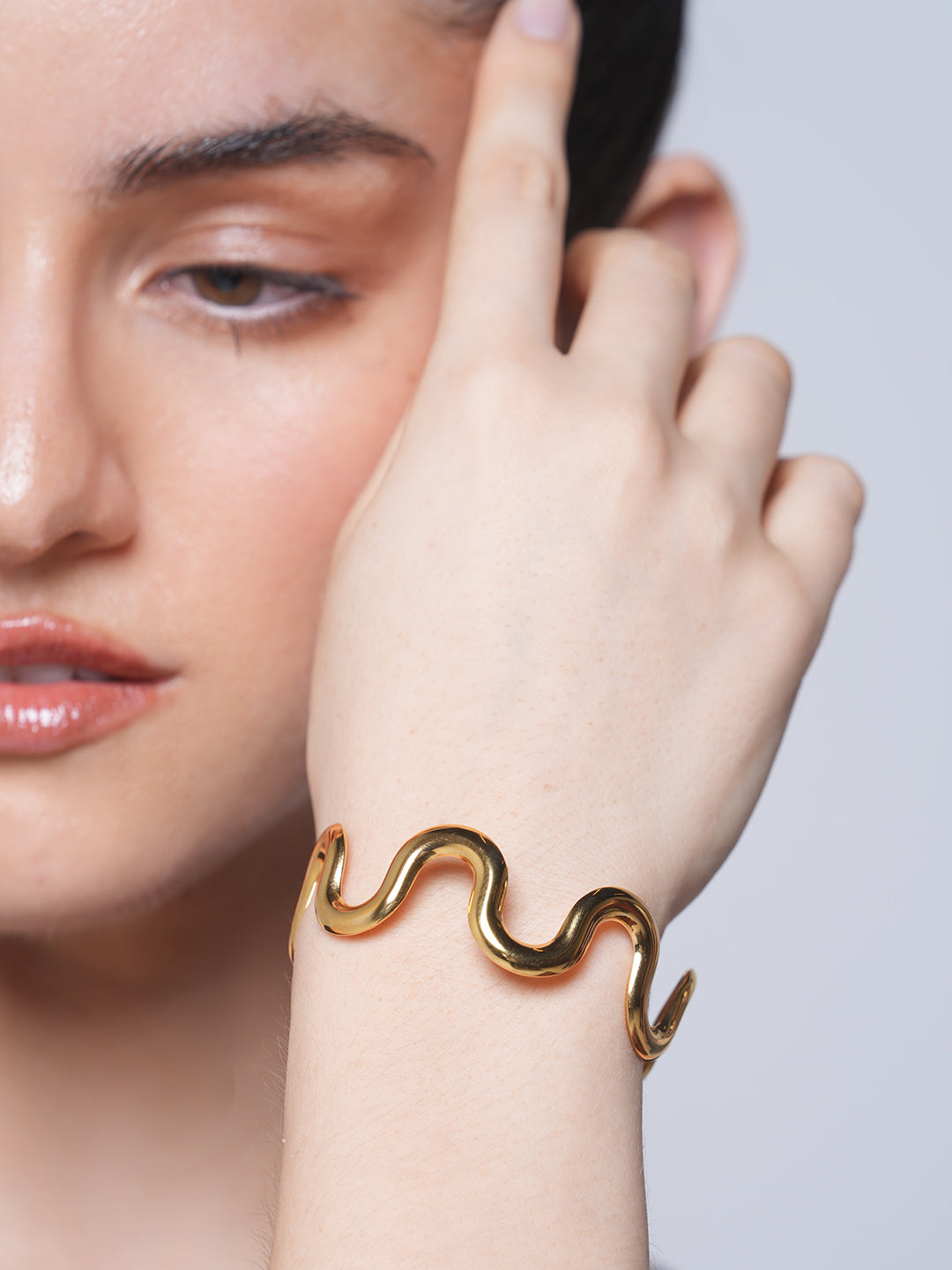 Curvy Bracelet