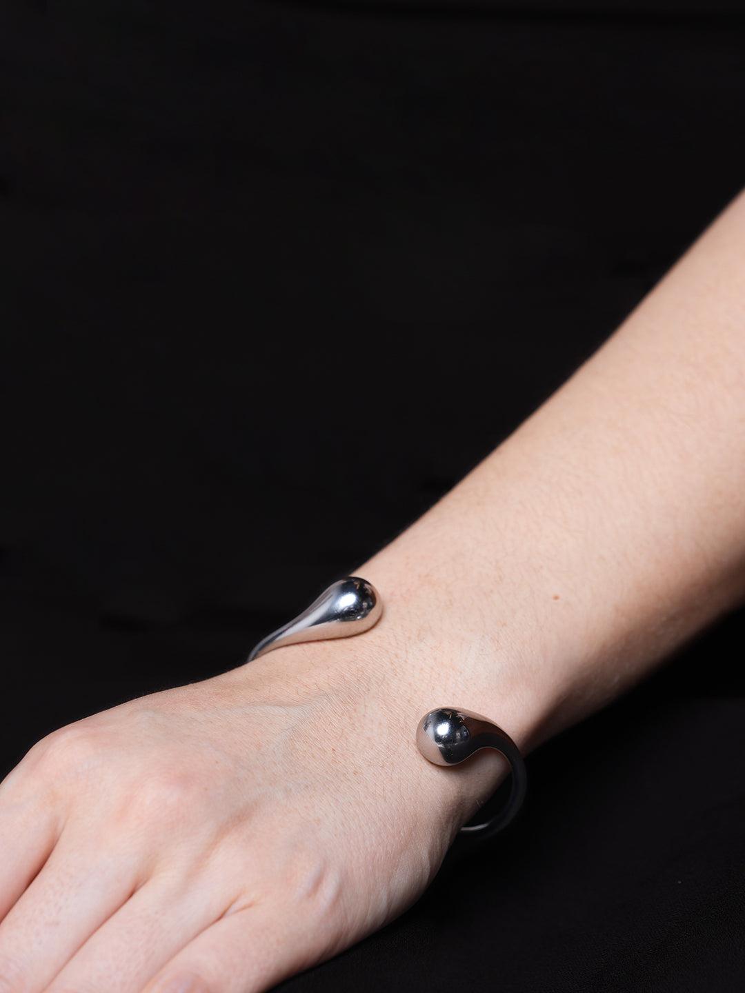 Silver Irregular Droplet Opening Bracelet