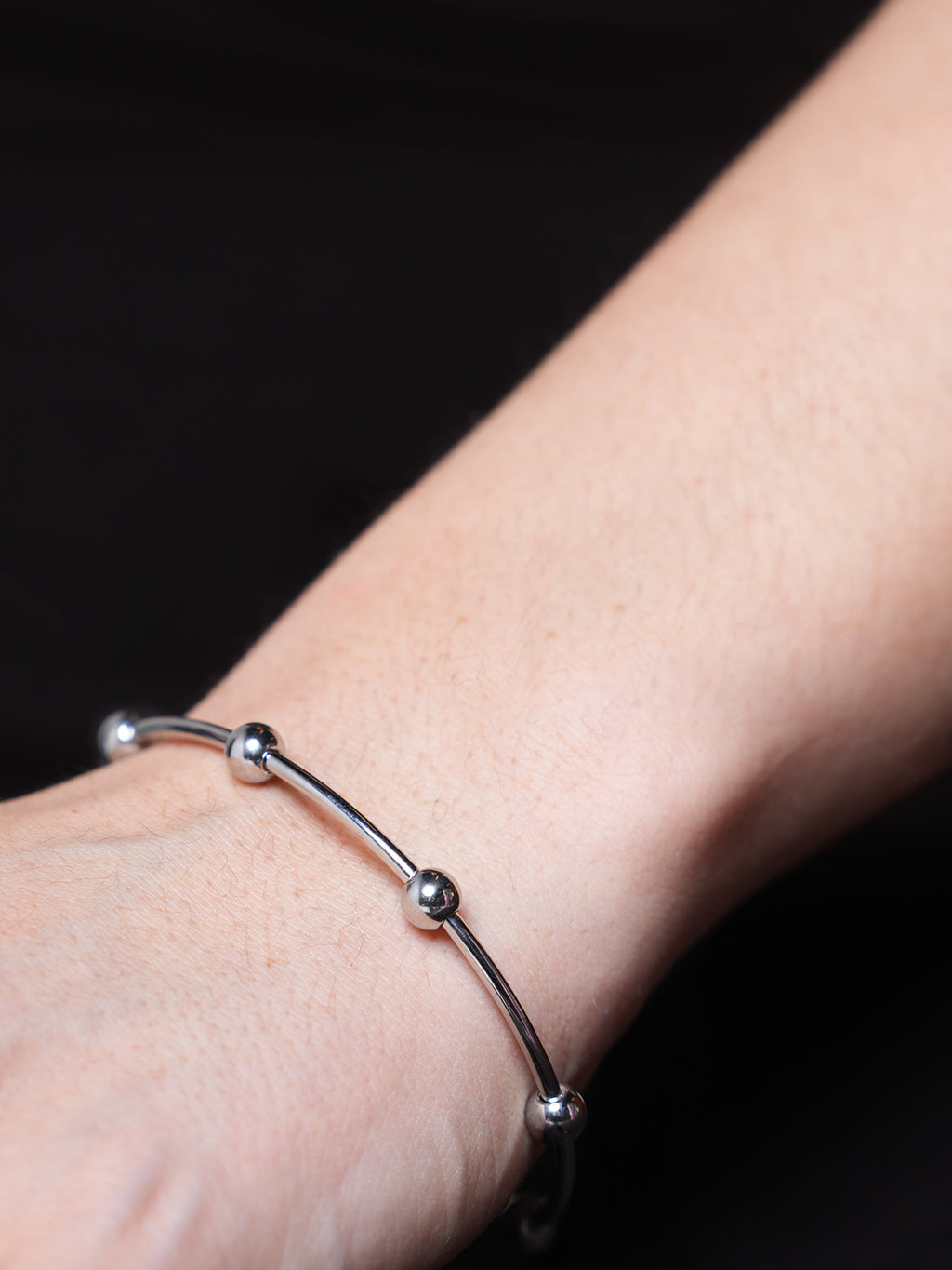 Multiround Balls Open Bracelet