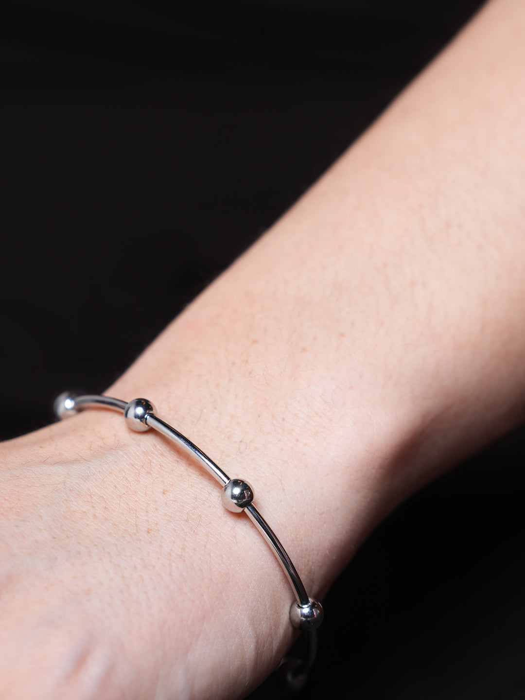 Multiround Balls Open Bracelet