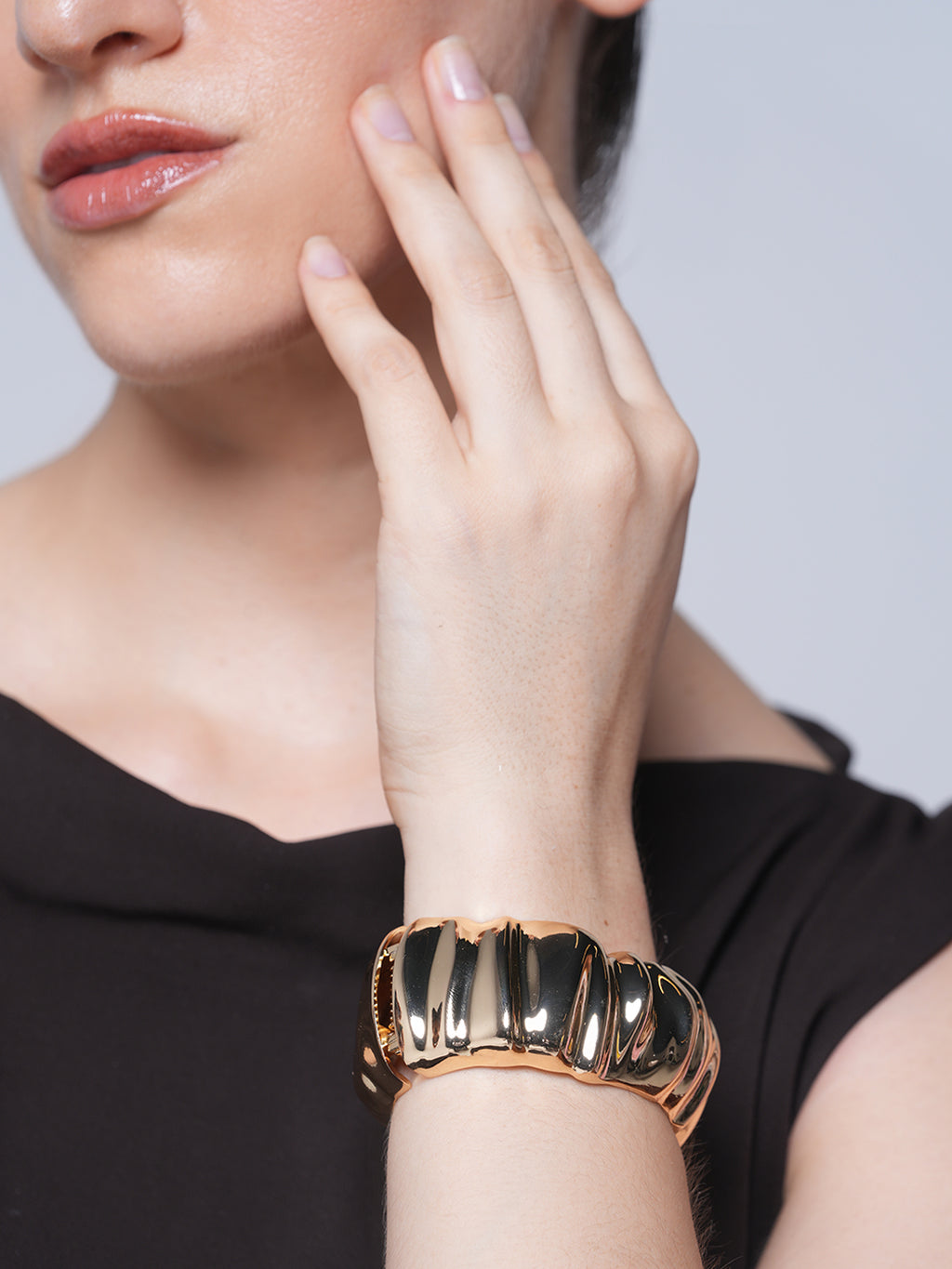 Irregular Statement Bracelet