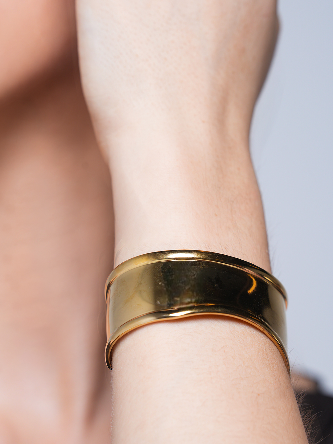 V Gap Opening Irregular Shape Cuff Bangle
