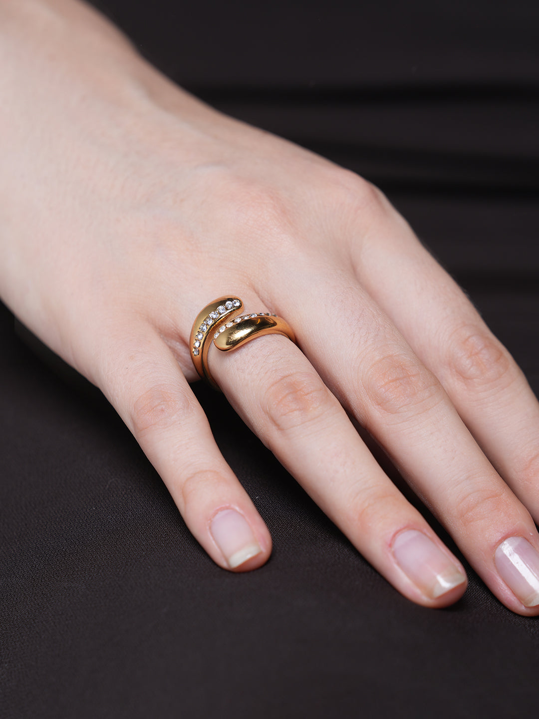 Commute Water Droplet Ring