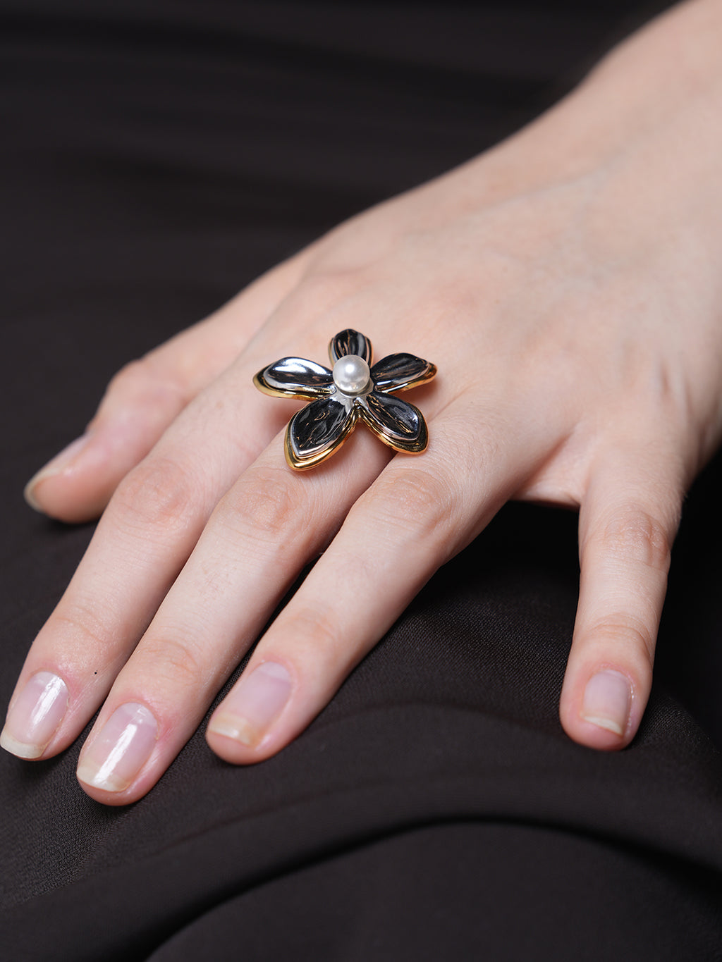 Two Tone Flower Ring