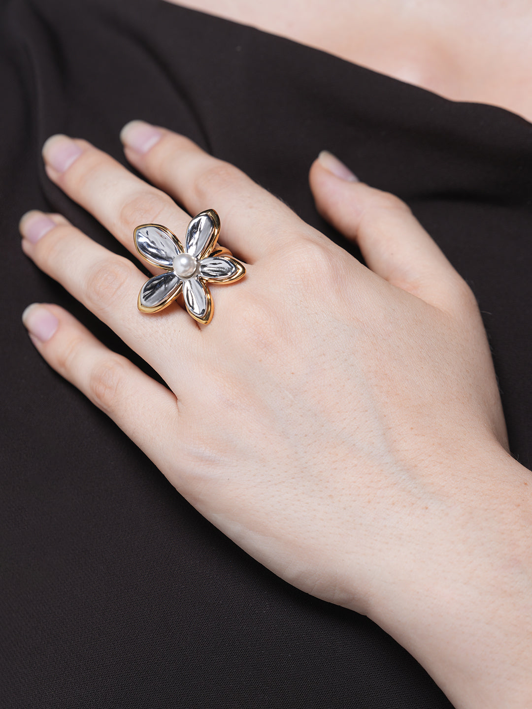 Two Tone Flower Ring