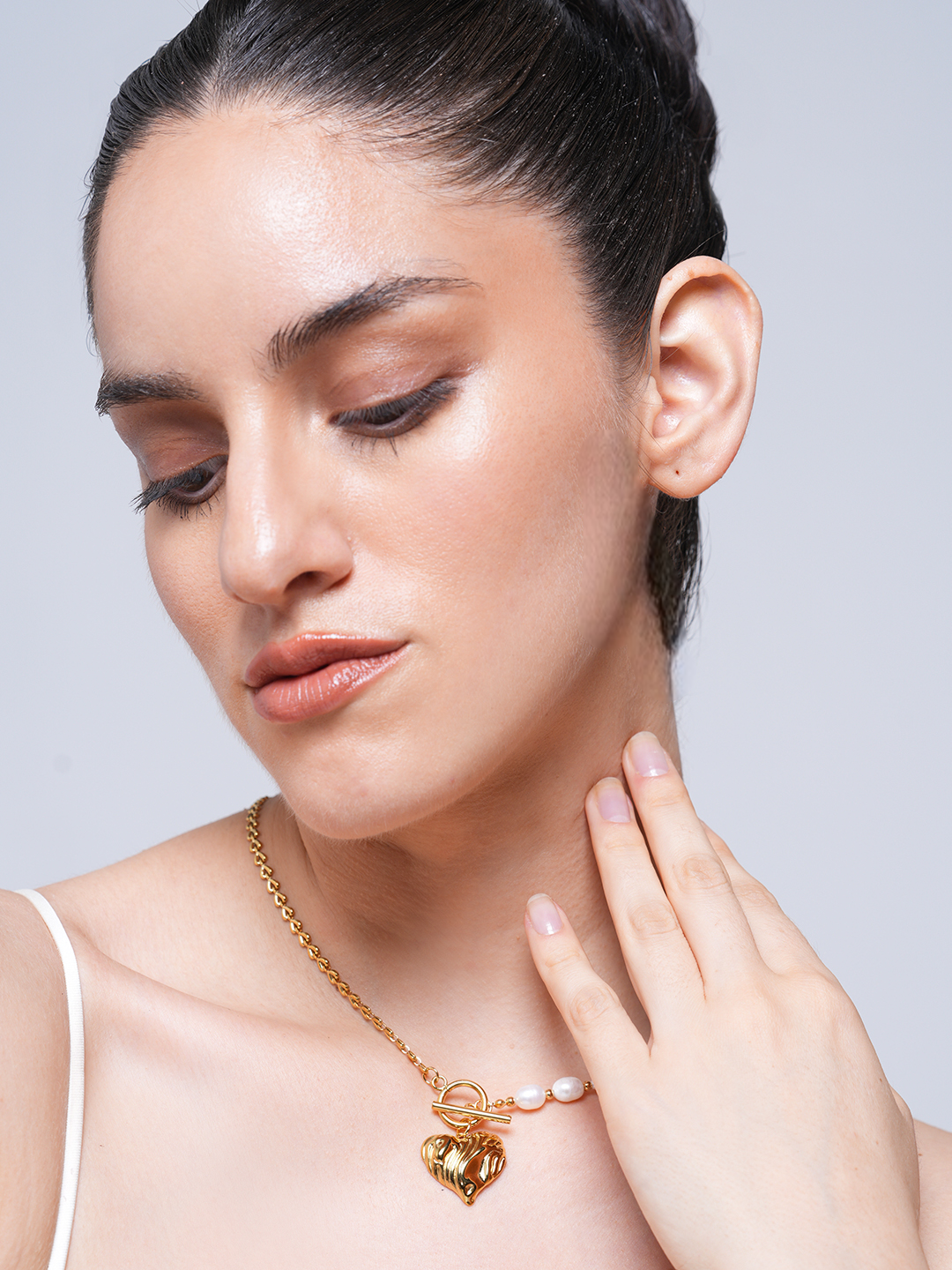 Elegant Baroque Heart Pendant Statement Necklace