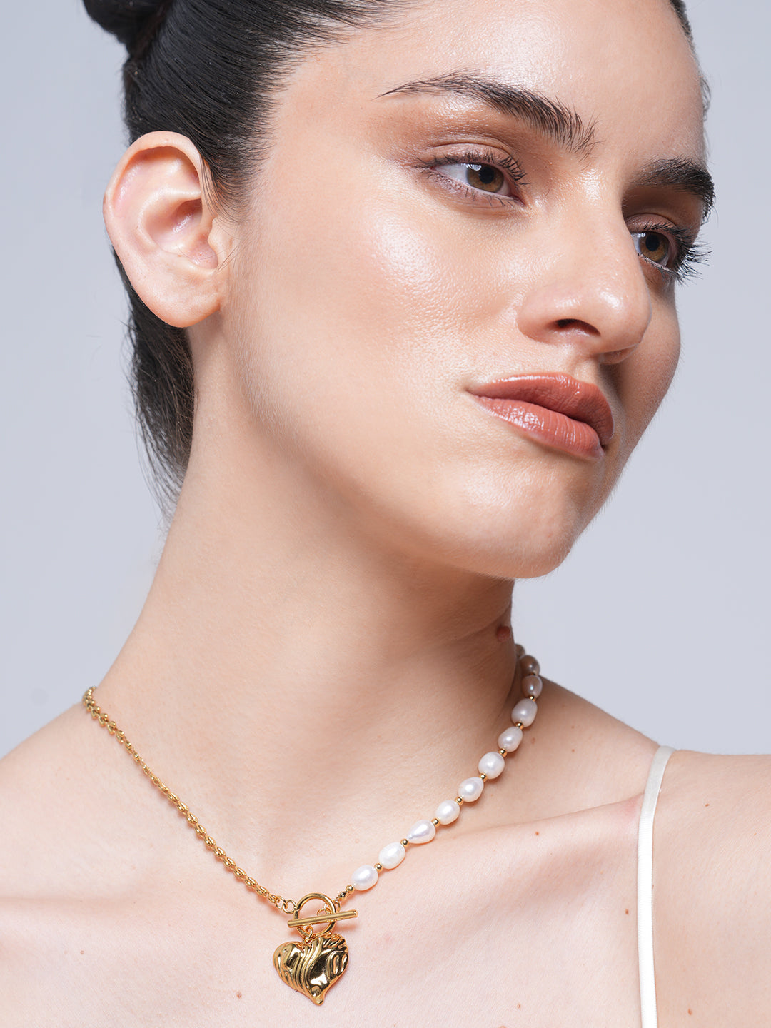 Elegant Baroque Heart Pendant Statement Necklace