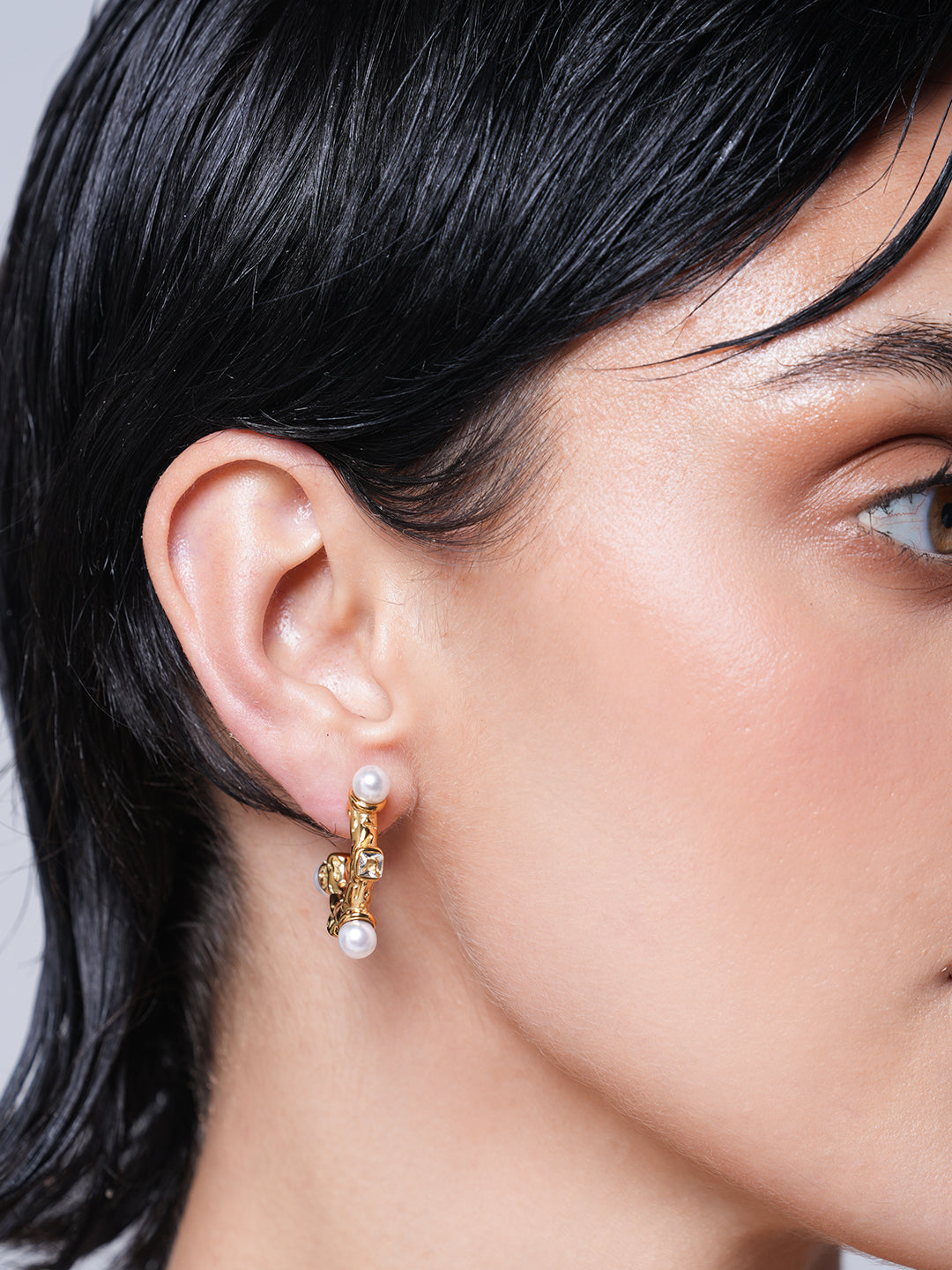 C-shaped Pearl Earrings