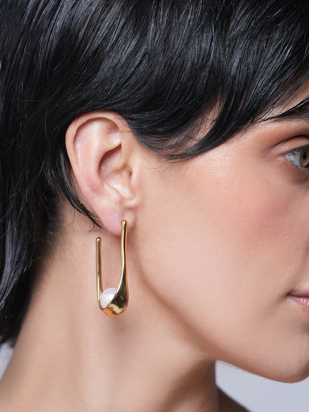 Pearls Geometric Huggie Earrings