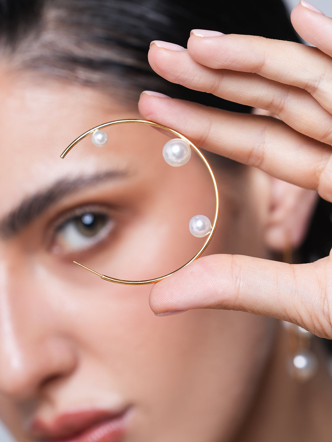 Geometric Pearl Line Hoop Earrings