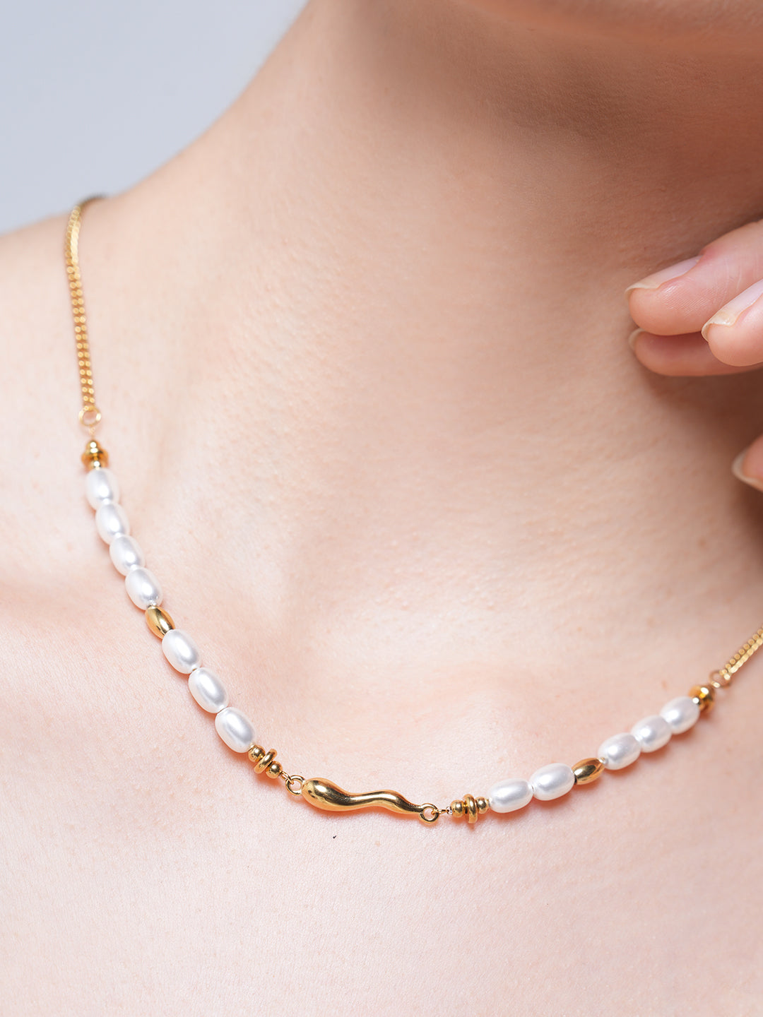 Glass Pearl Oval Pearl Necklace