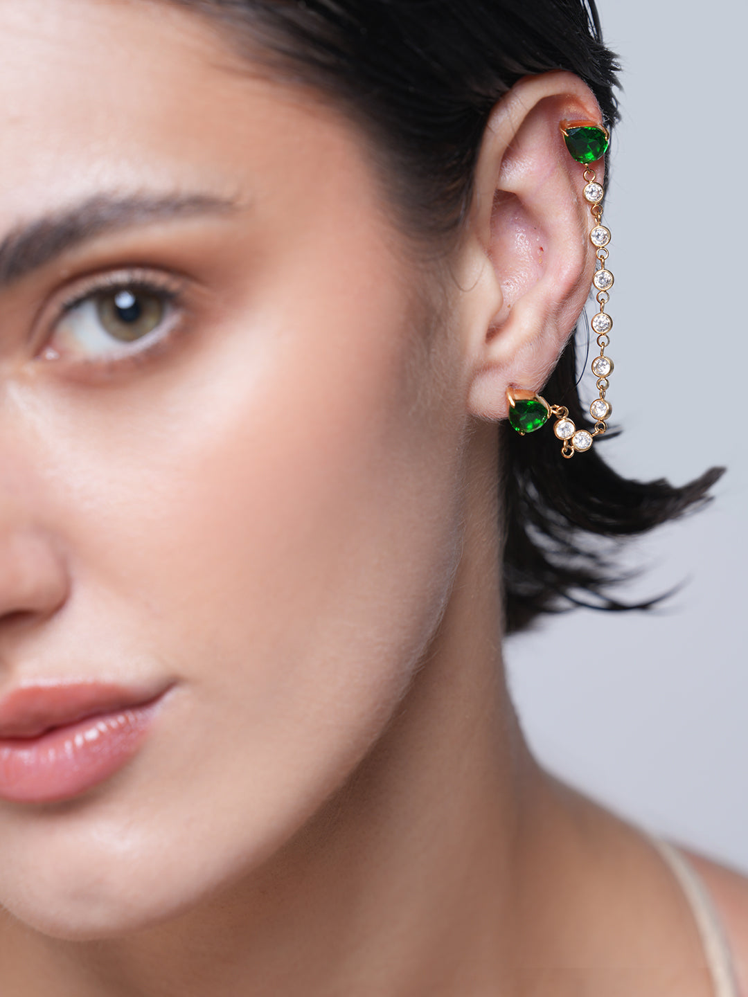 Delicate Green White Shiny Cubic Zirconia Chain Earrings
