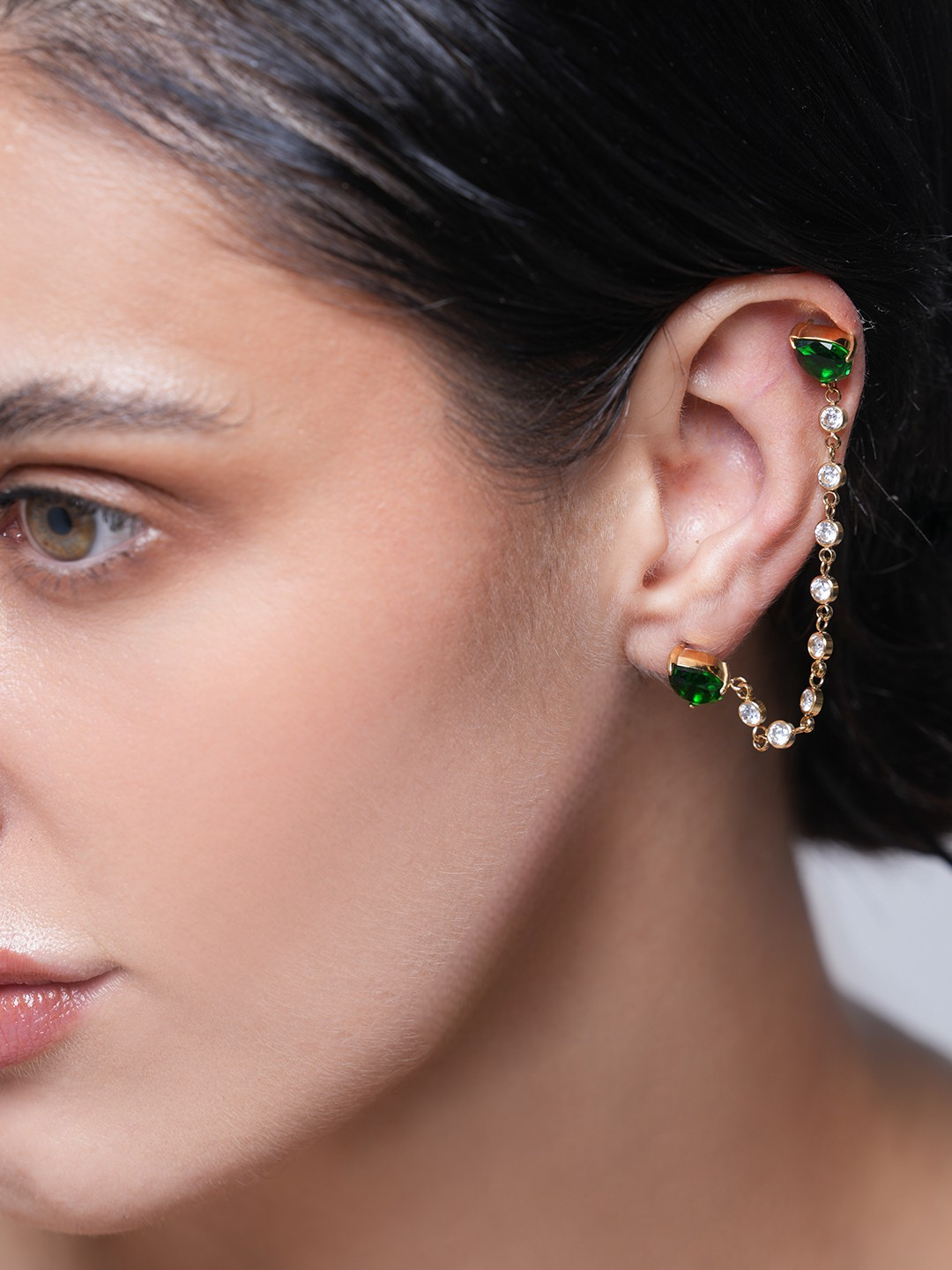 Delicate Green White Shiny Cubic Zirconia Chain Earrings