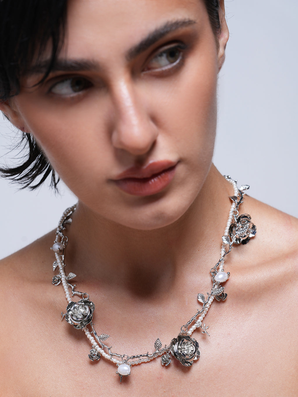 Light Luxury Beaded Stacked Flower Collarbone Necklace