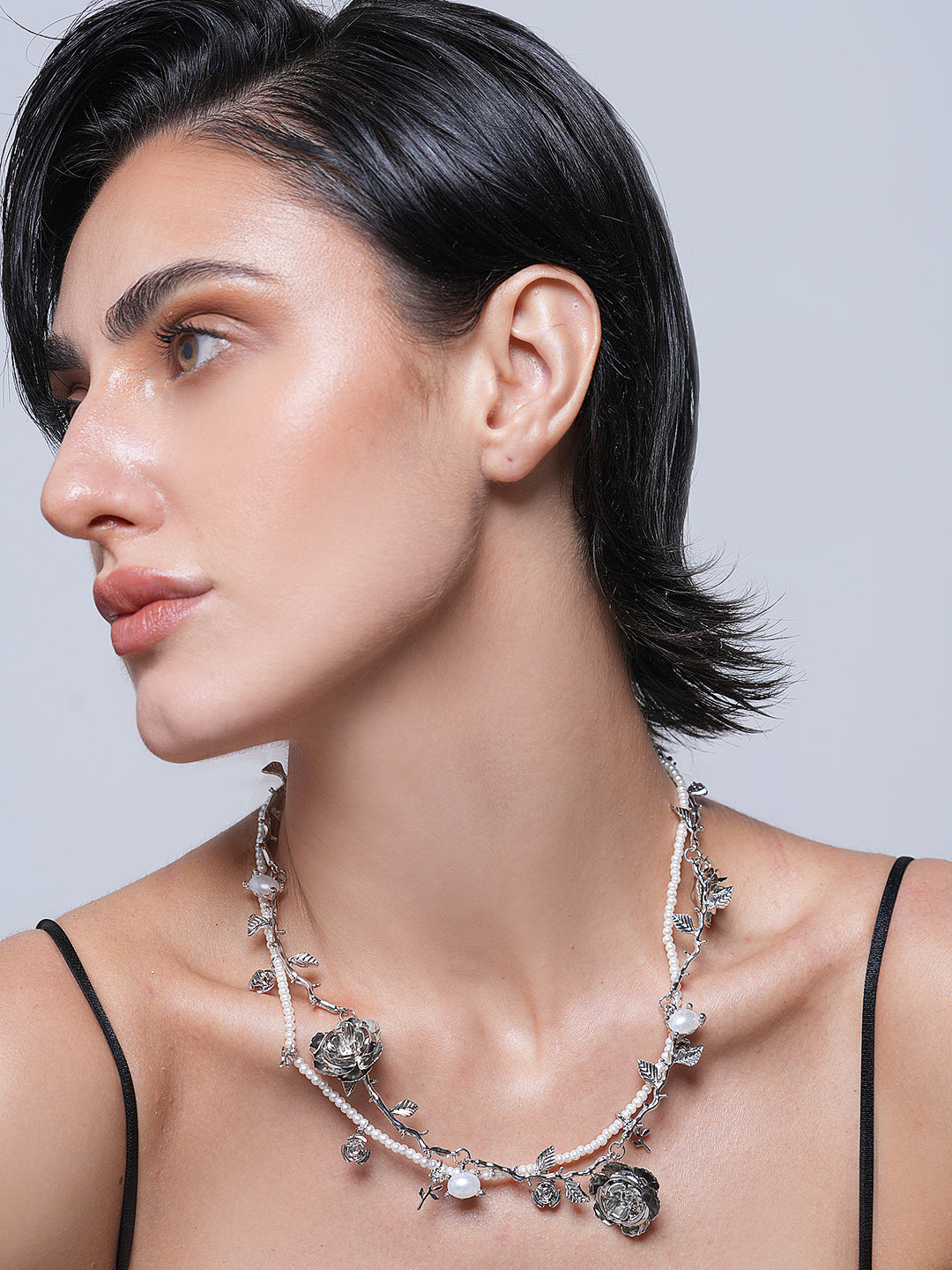 Light Luxury Beaded Stacked Flower Collarbone Necklace