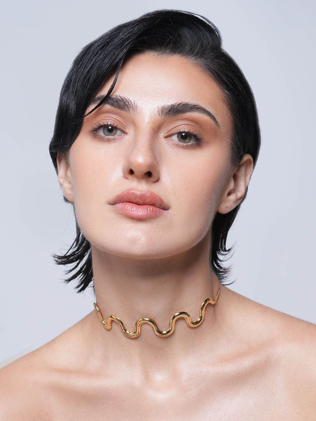 Curve Choker Necklace