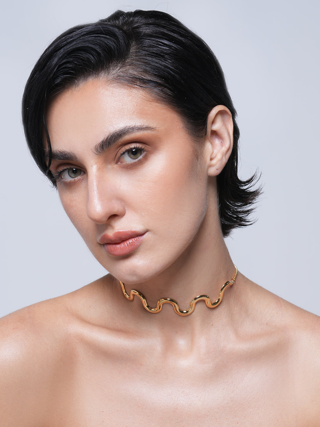 Curve Choker Necklace